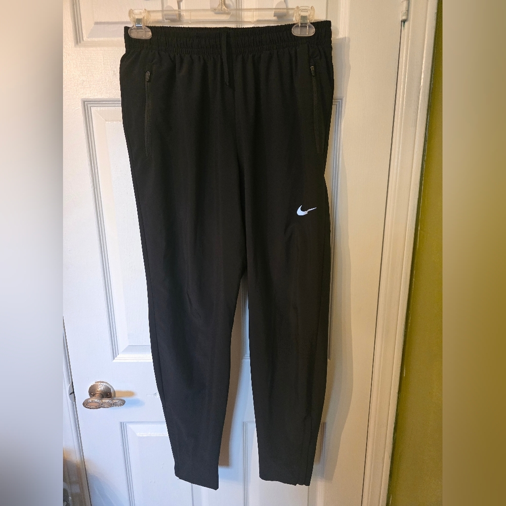 Nike Black Men’s Drifit Sweatpants with White Swoosh Size L